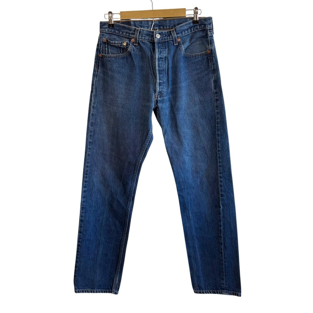 Vintage Levi’s 501xx Y2K Size 35 Straight Leg Jeans Medium Wash 2000s Denim